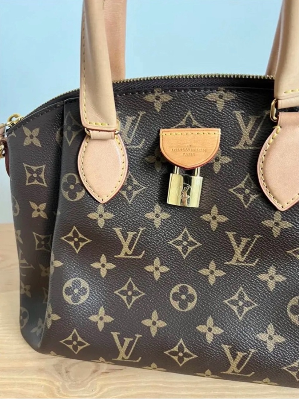 Louis Vuitton Rivoli
Monogram PM Satchel 
Handbag MB4779 - Picture 3 of 13